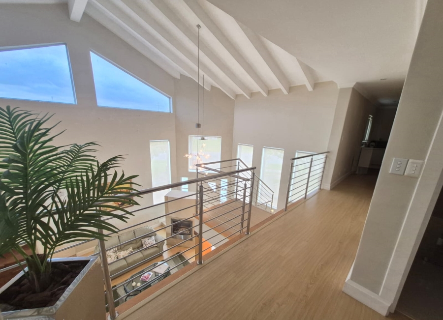 3 Bedroom Property for Sale in Boggomsbaai Western Cape